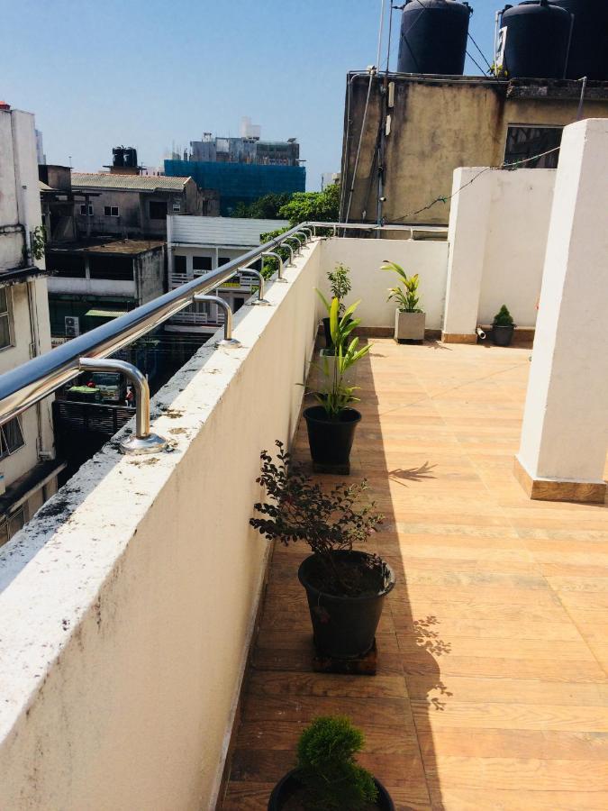 Maple Tree Residencies Hotel Dehiwala-Mount Lavinia Exterior photo